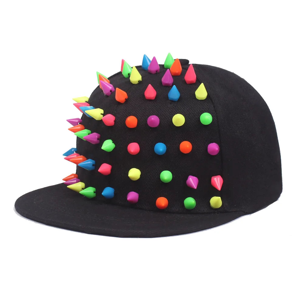 Unisex Flat-Brim Snapback Cap – Hip Hop Baseball Hat with Rivet Detail & Mesh Visor