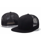 Unisex Flat-Brim Snapback Cap – Hip Hop Baseball Hat with Rivet Detail & Mesh Visor