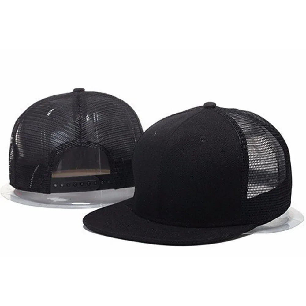 Unisex Flat-Brim Snapback Cap – Hip Hop Baseball Hat with Rivet Detail & Mesh Visor