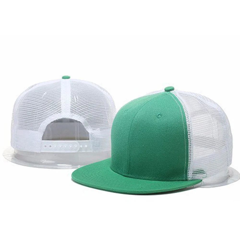 Unisex Flat-Brim Snapback Cap – Hip Hop Baseball Hat with Rivet Detail & Mesh Visor