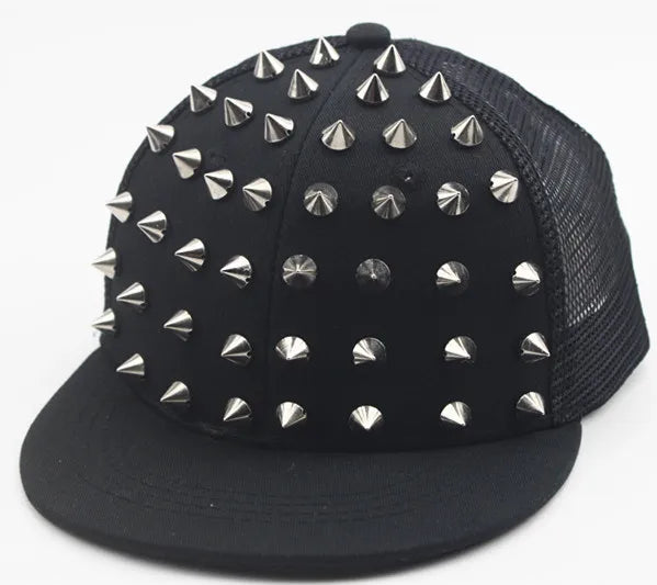 Unisex Flat-Brim Snapback Cap – Hip Hop Baseball Hat with Rivet Detail & Mesh Visor