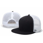 Unisex Flat-Brim Snapback Cap – Hip Hop Baseball Hat with Rivet Detail & Mesh Visor