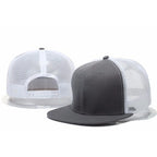 Unisex Flat-Brim Snapback Cap – Hip Hop Baseball Hat with Rivet Detail & Mesh Visor